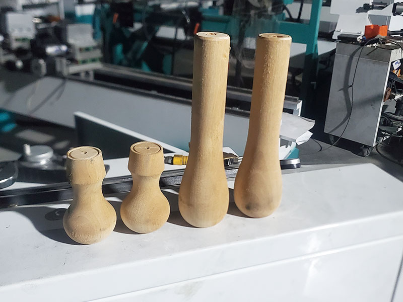 適合初學(xué)者的小型木工車床 - 家用數(shù)控木工車床