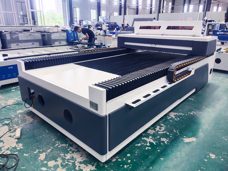 平板車運輸 4x8 激光雕刻切割機(jī) 平板車運輸 4x8 激光雕刻切割機(jī)