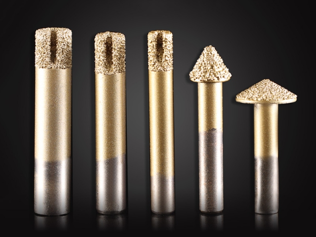 如何選擇石材數(shù)控雕刻機(jī)刀具？