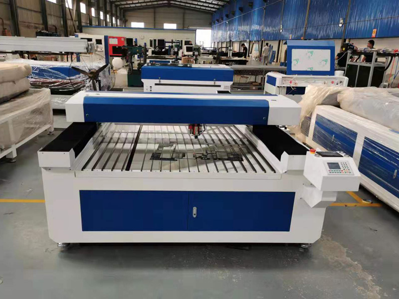 1325 150W 混合激光切割機