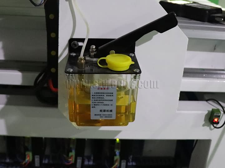 適用于業余愛好數控銑床導軌的油潤滑 適用于業余愛好數控銑床導軌的油潤滑