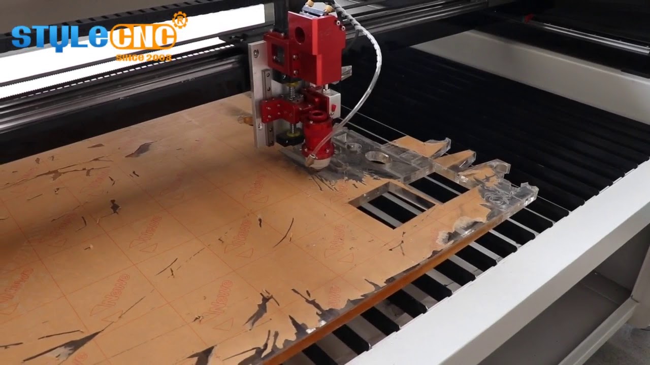 280W 混合激光切割機切割 25mm 亞克力標牌